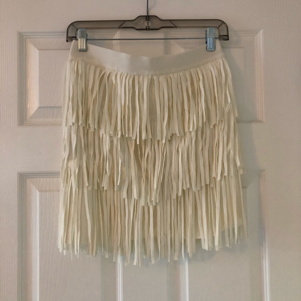 White fringe endless rose mini skirt